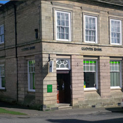 lloyds bank commercial building